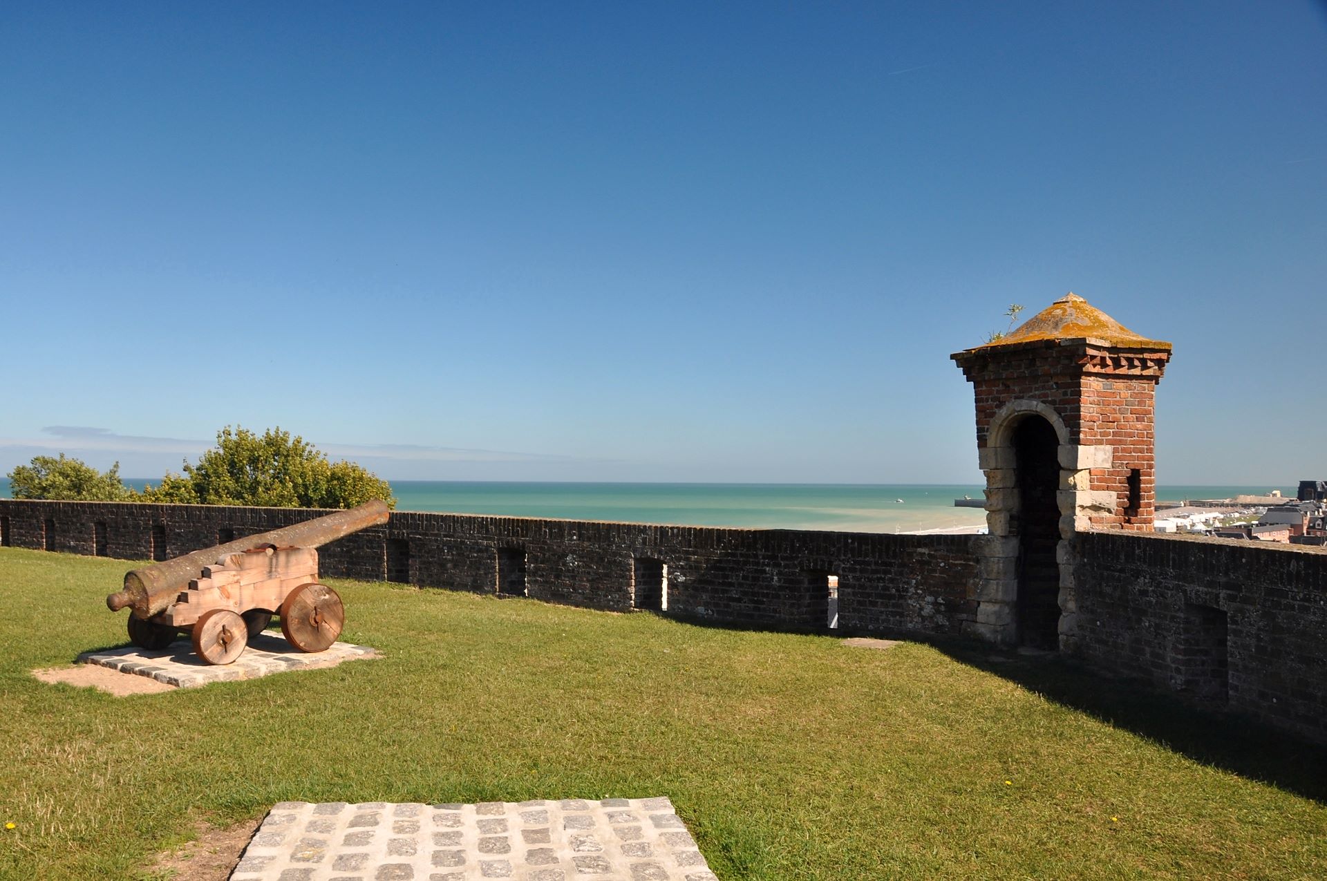 Dieppe (Photo license: CC BY 2.0)